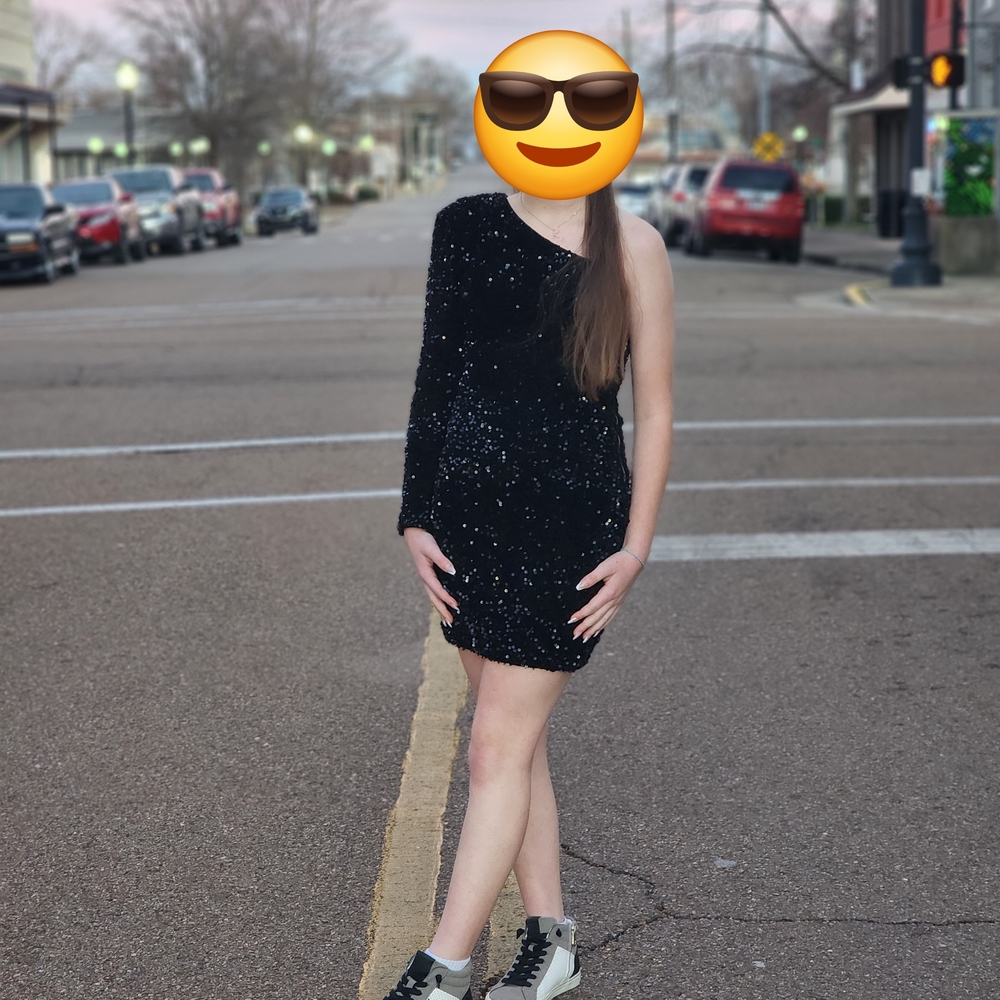 Elegant Black One-Shoulder Dress